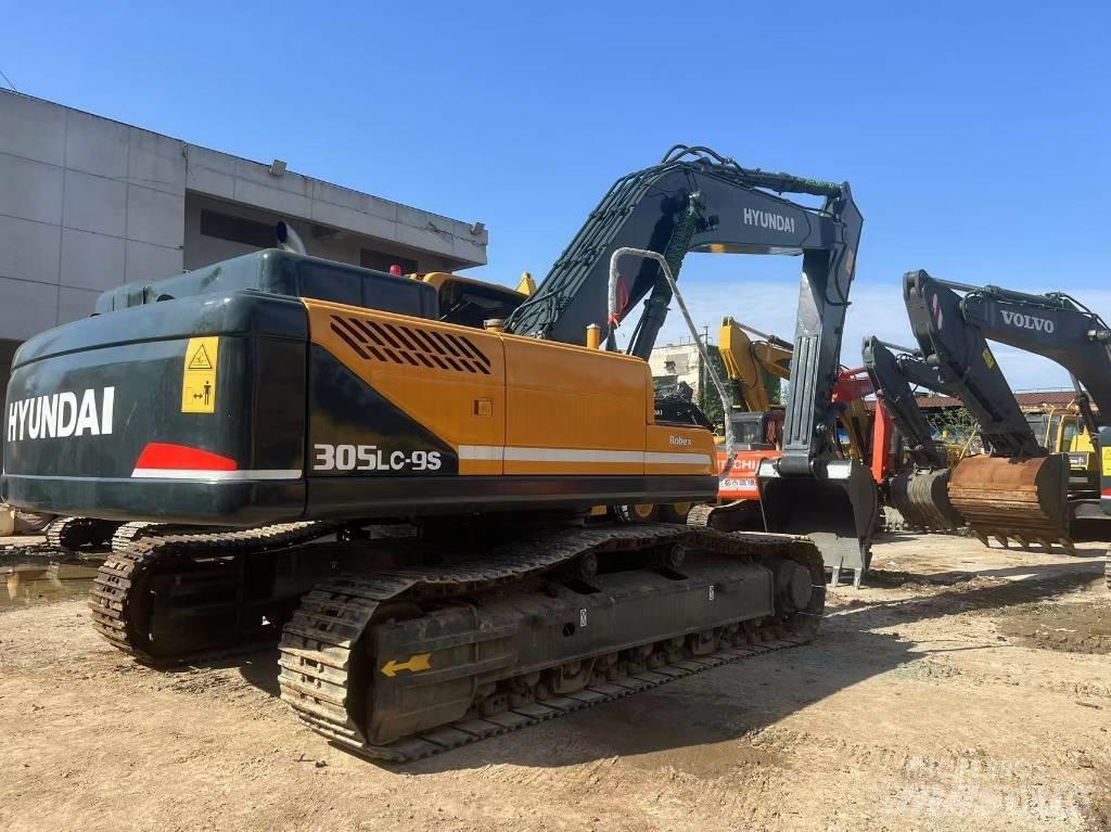 Hyundai Robex 305 LC Crawler excavators