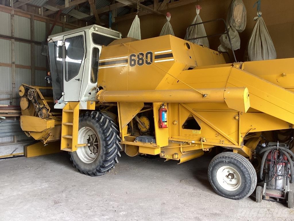 Sampo 680 Combine harvesters