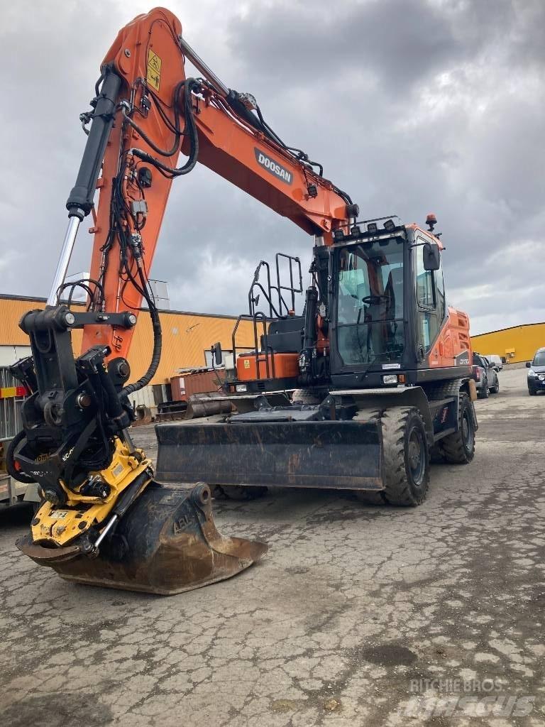 Doosan DX 170 W Wheeled excavators