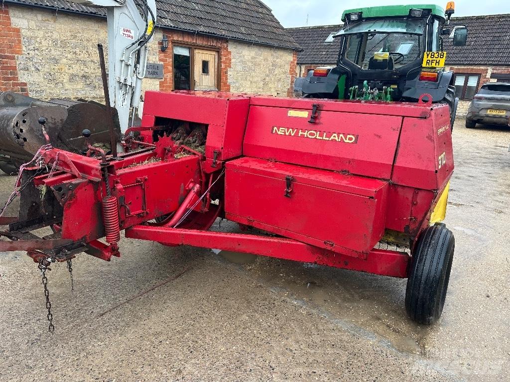 New Holland 370 Square balers