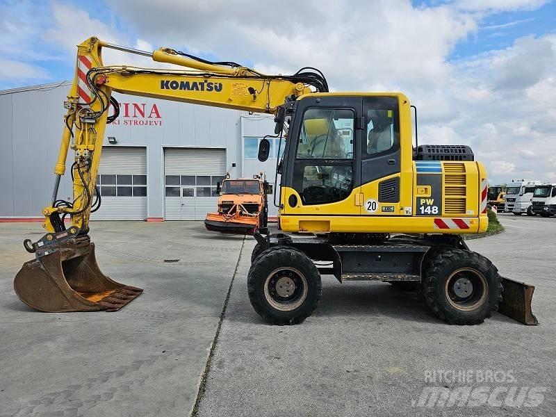 Komatsu PW 148-8 Wheeled excavators