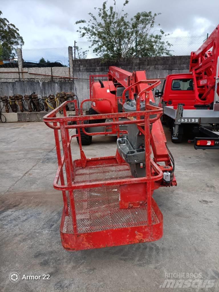 JLG 600 AJ Articulated boom lifts
