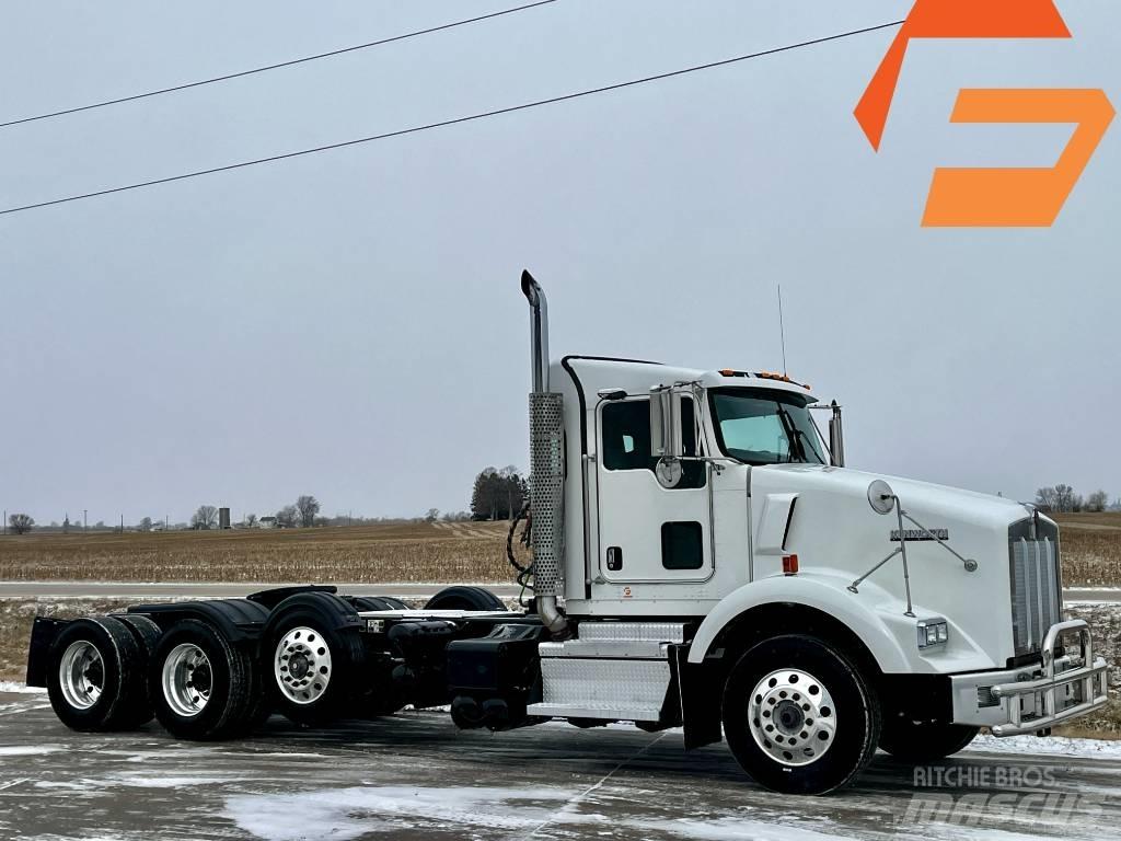 Kenworth T 800 Prime Movers