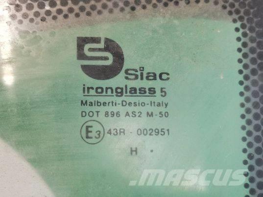 CAT TH 414C door Cabins and interior