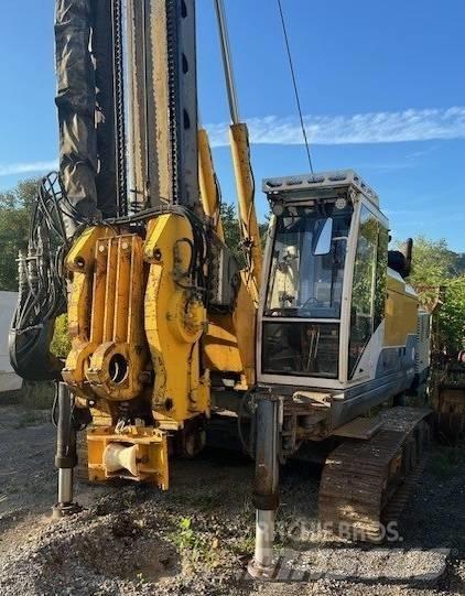 Bauer MBF 10 Drilling rigs