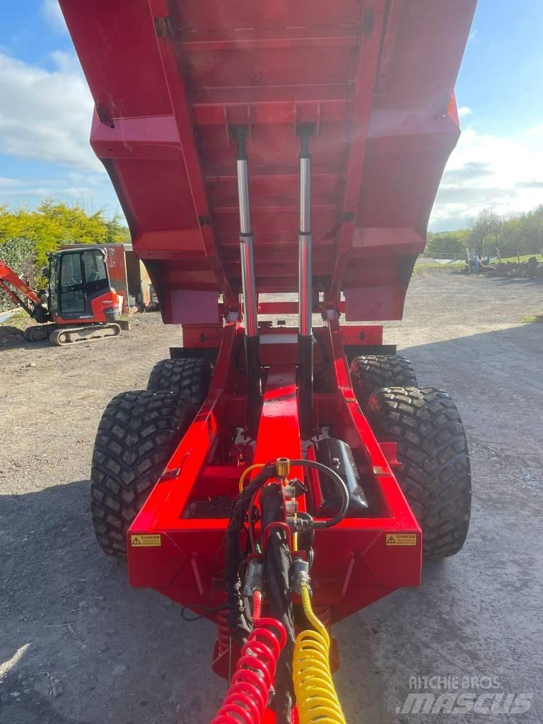Redrock 18T Dumper Farm machinery