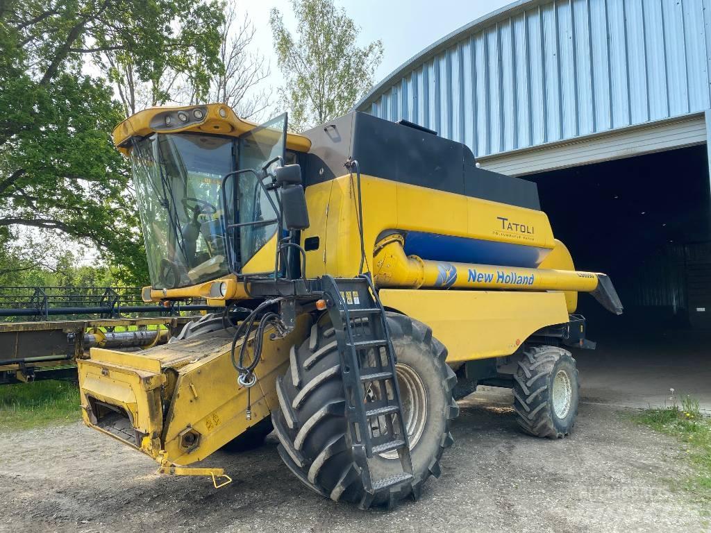 New Holland CS 6050 Combine harvesters