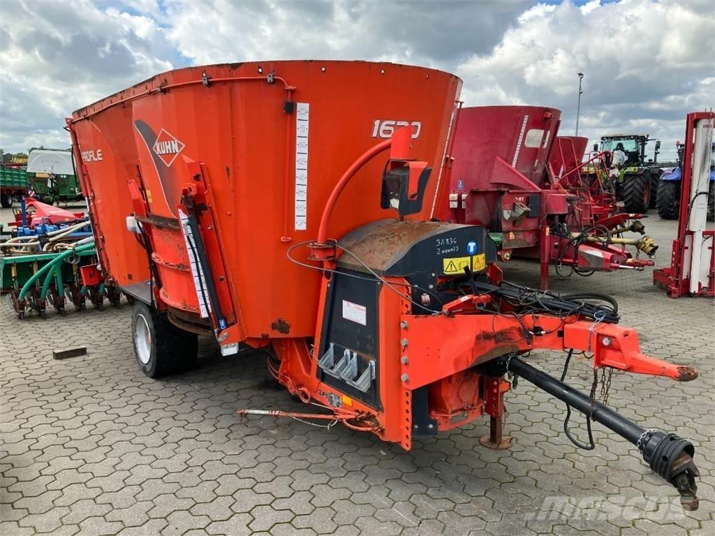 Kuhn Profile 1670 Feed mixer