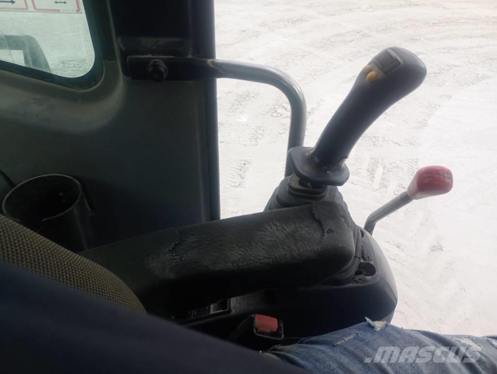 Komatsu PW 200-7 Wheeled excavators