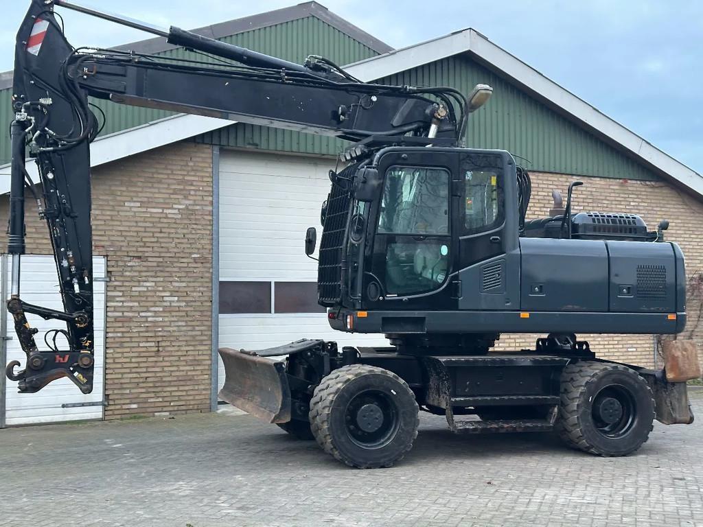 Komatsu PW200-7EO Wheeled excavators