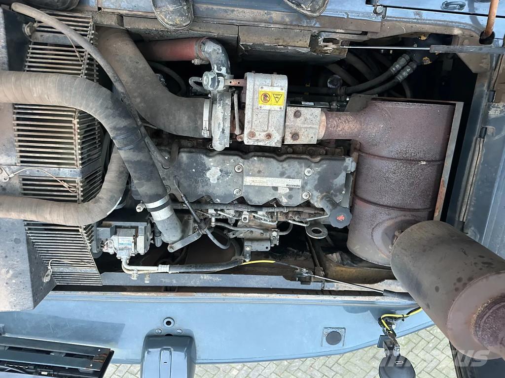 Komatsu PW200-7EO Wheeled excavators