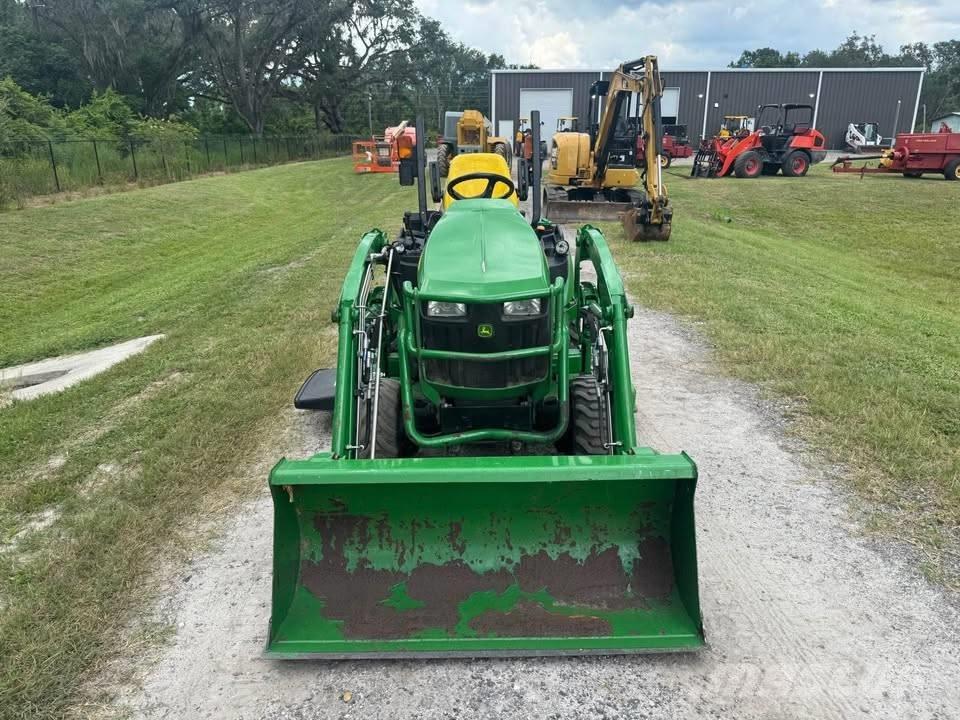 John Deere 1025 R Tractors