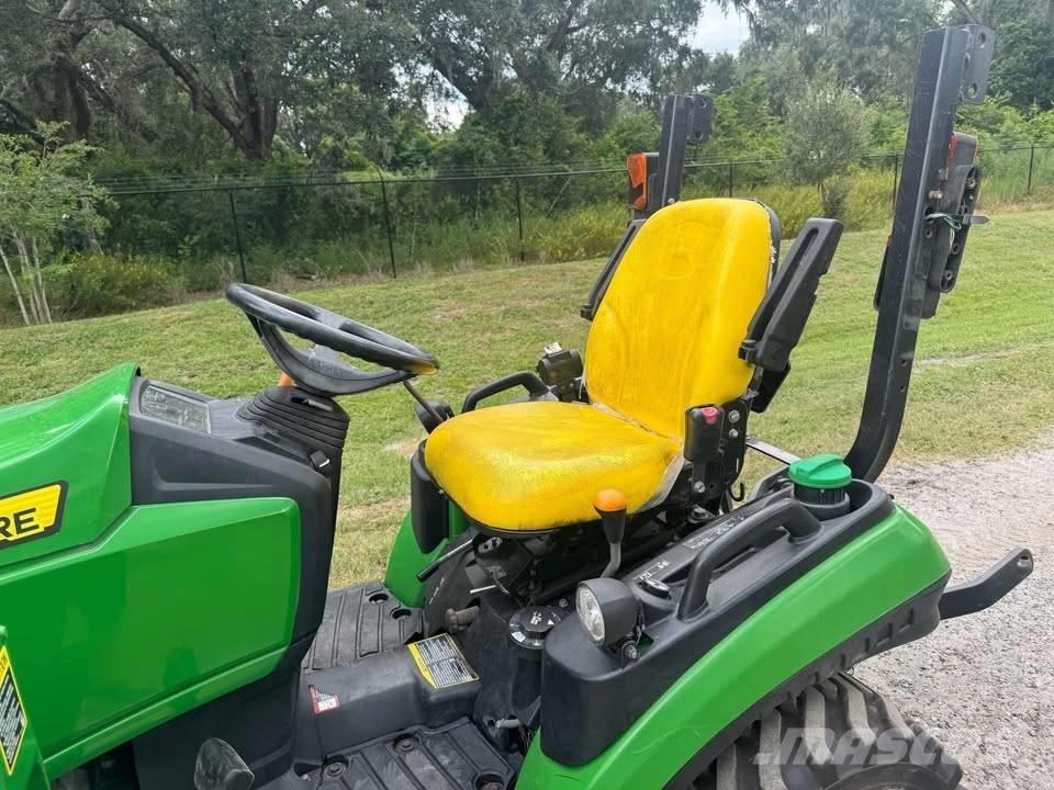 John Deere 1025 R Tractors