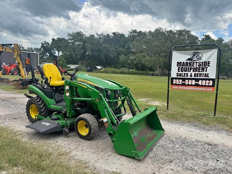 John Deere 1025 R Tractors