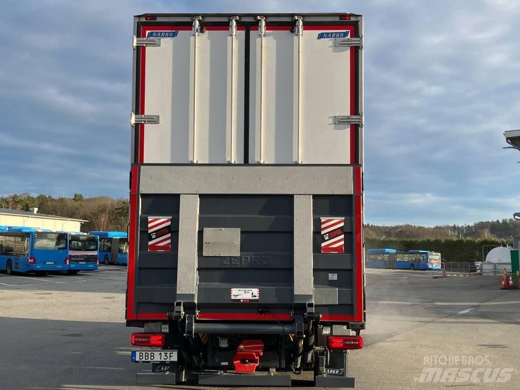 MAN TGX 26.520 Box trucks