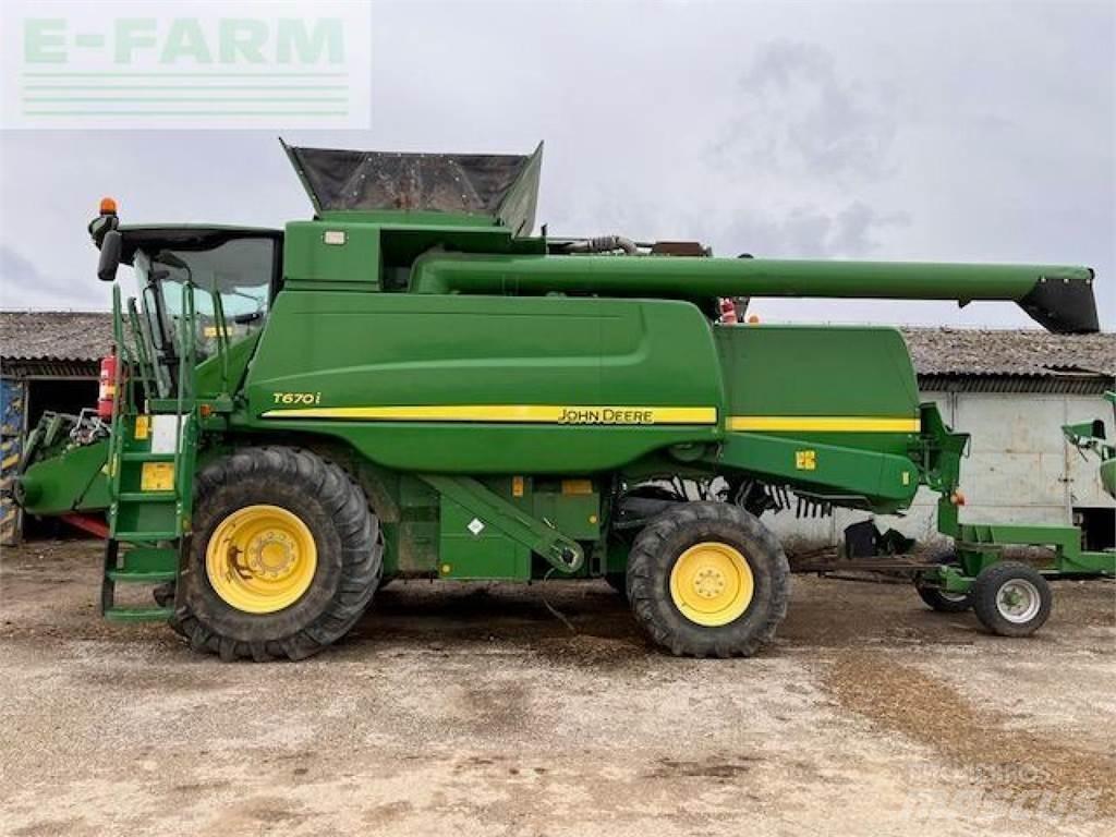 John Deere T670 Combine harvesters