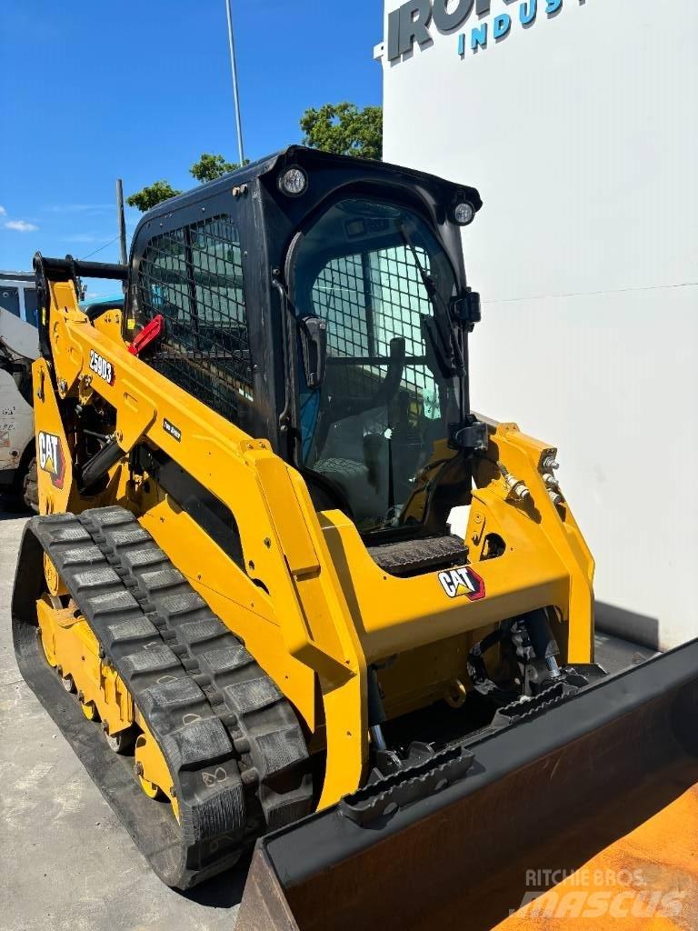 CAT 259D3 Skid steer loaders