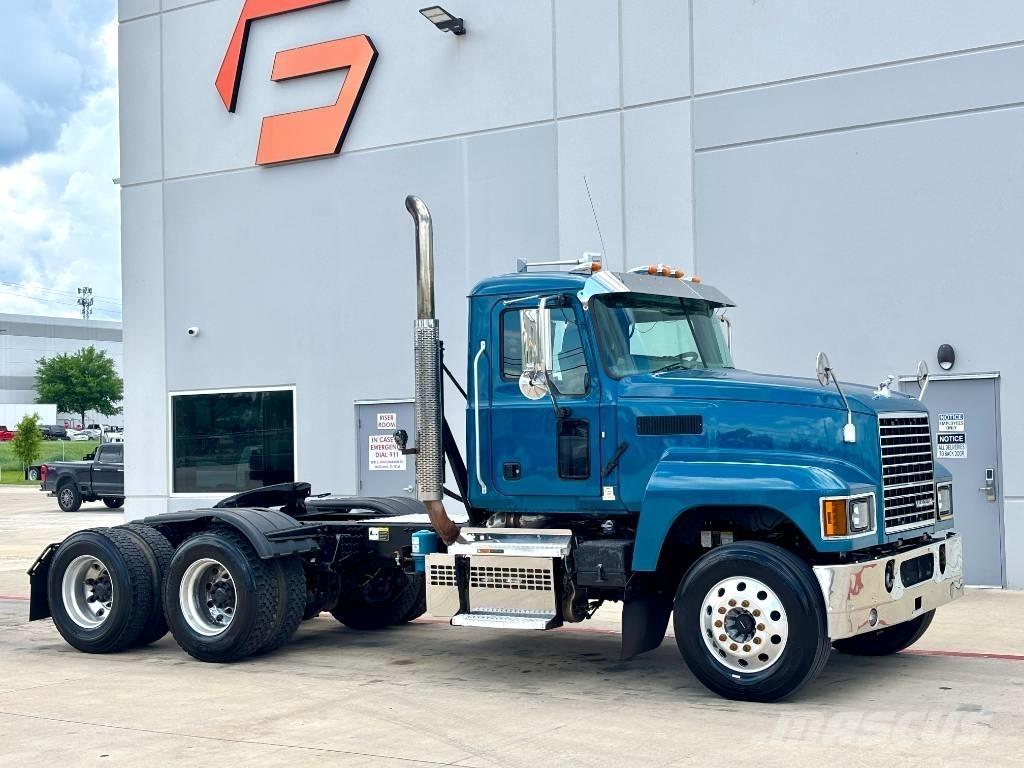Mack Pinnacle Prime Movers