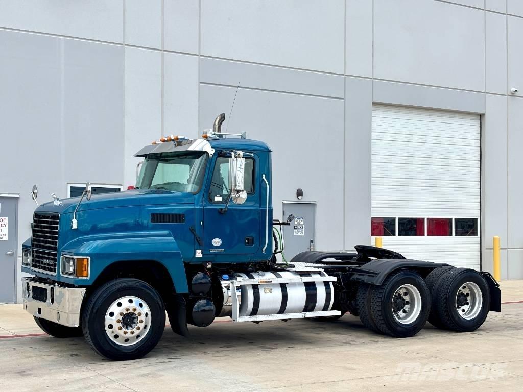Mack Pinnacle Prime Movers