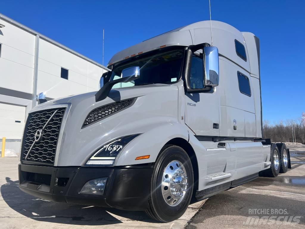 Volvo VNL860 Prime Movers