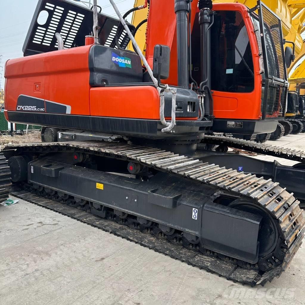 Doosan DX225LC-9C Crawler excavators