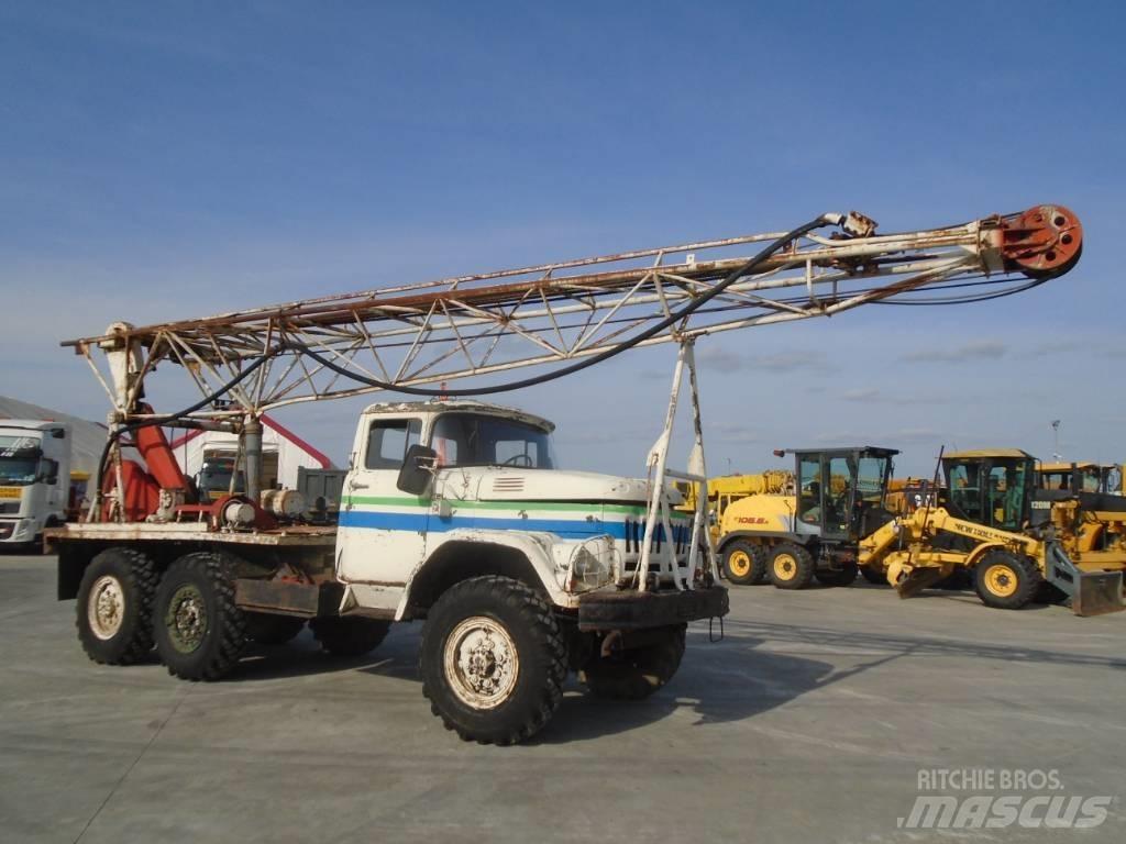 ZIL 6×6 Truck mounted drill rig