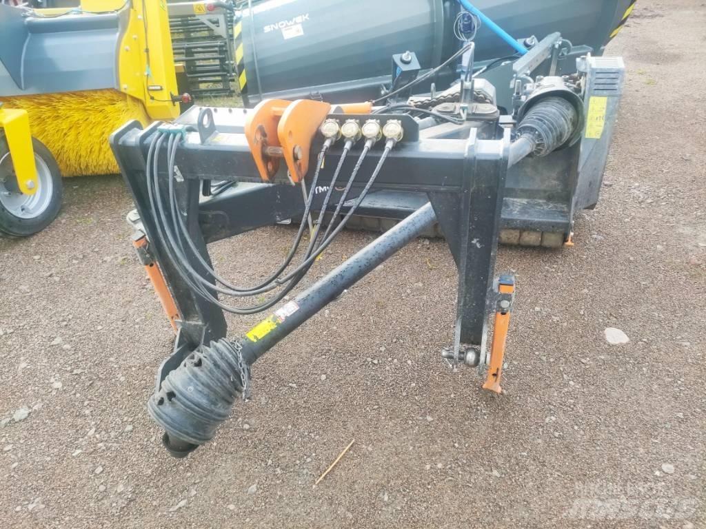 TCM Tds 220 Pasture mowers and toppers