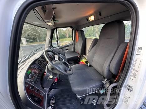 Freightliner M2 Prime Movers