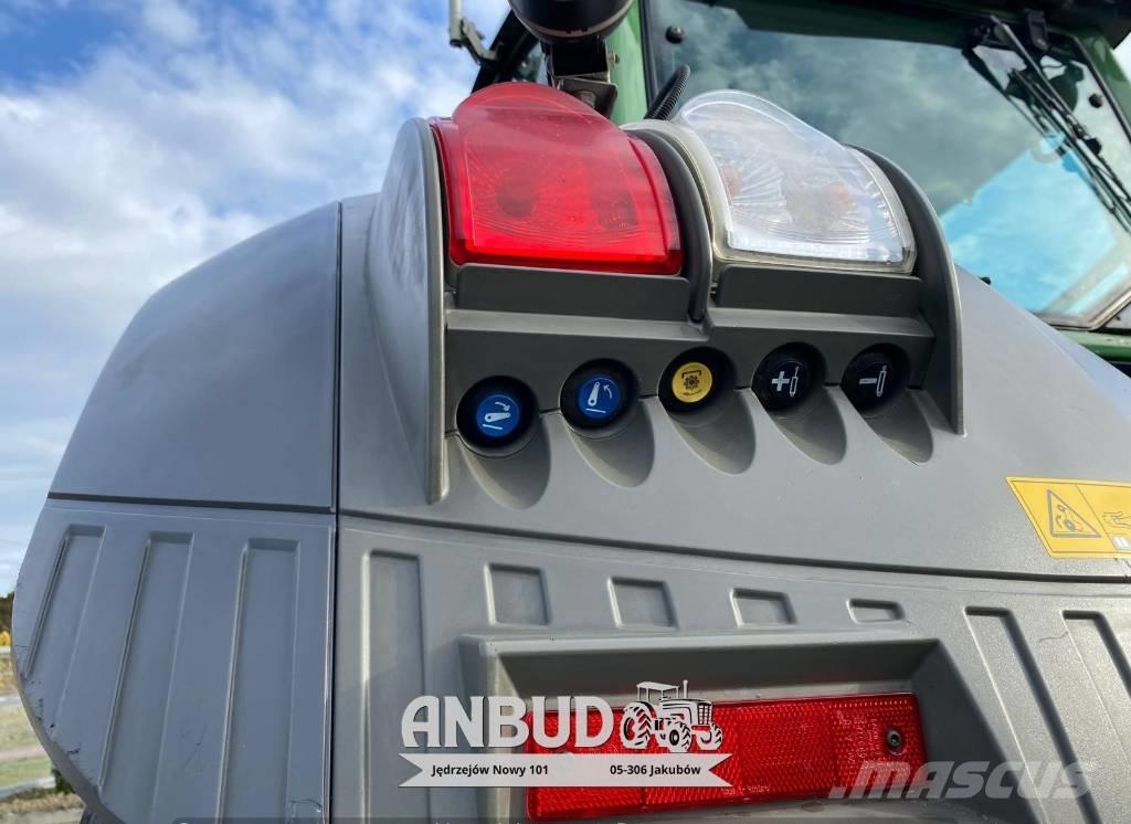 Fendt 826 Vario Tractors