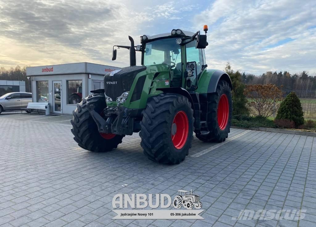 Fendt 826 Vario Tractors