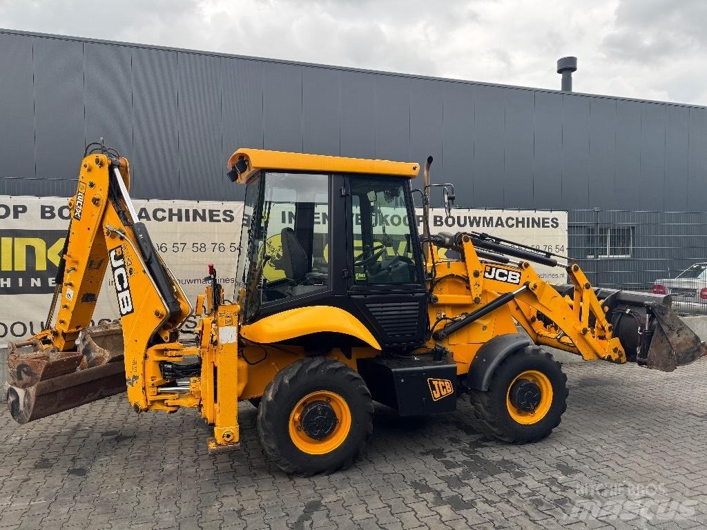 JCB 2 CX Backhoe