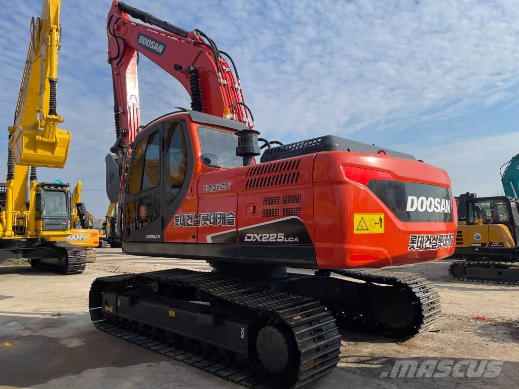 Doosan DX 225 LCA Crawler excavators