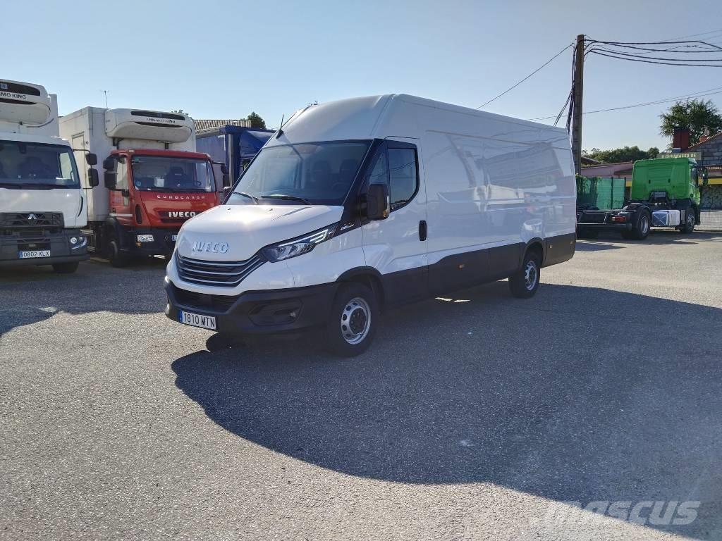 Iveco Daily 35 S12 Box body