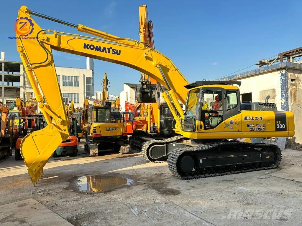 Komatsu PC 300 Crawler excavators