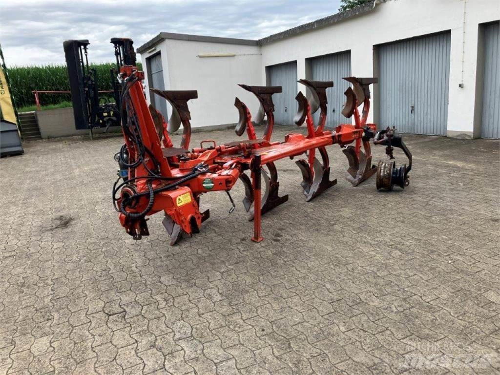Kuhn Varimaster Ploughs