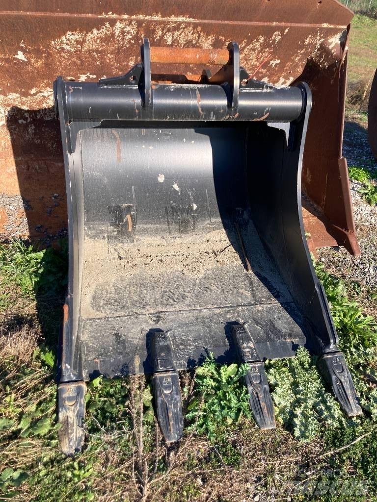  ADGER DIGGING BUCKET Buckets
