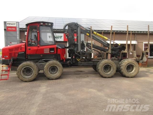 Komatsu 835 Forwarders