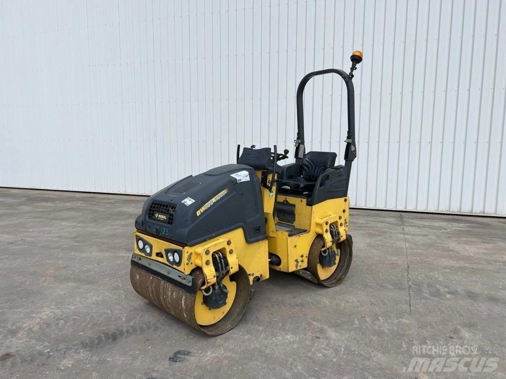 Bomag BW 100 AD M-5 Twin drum rollers