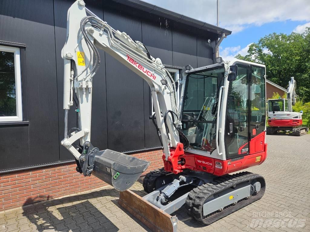 Takeuchi TB230 Mini excavators < 7t (Mini diggers)