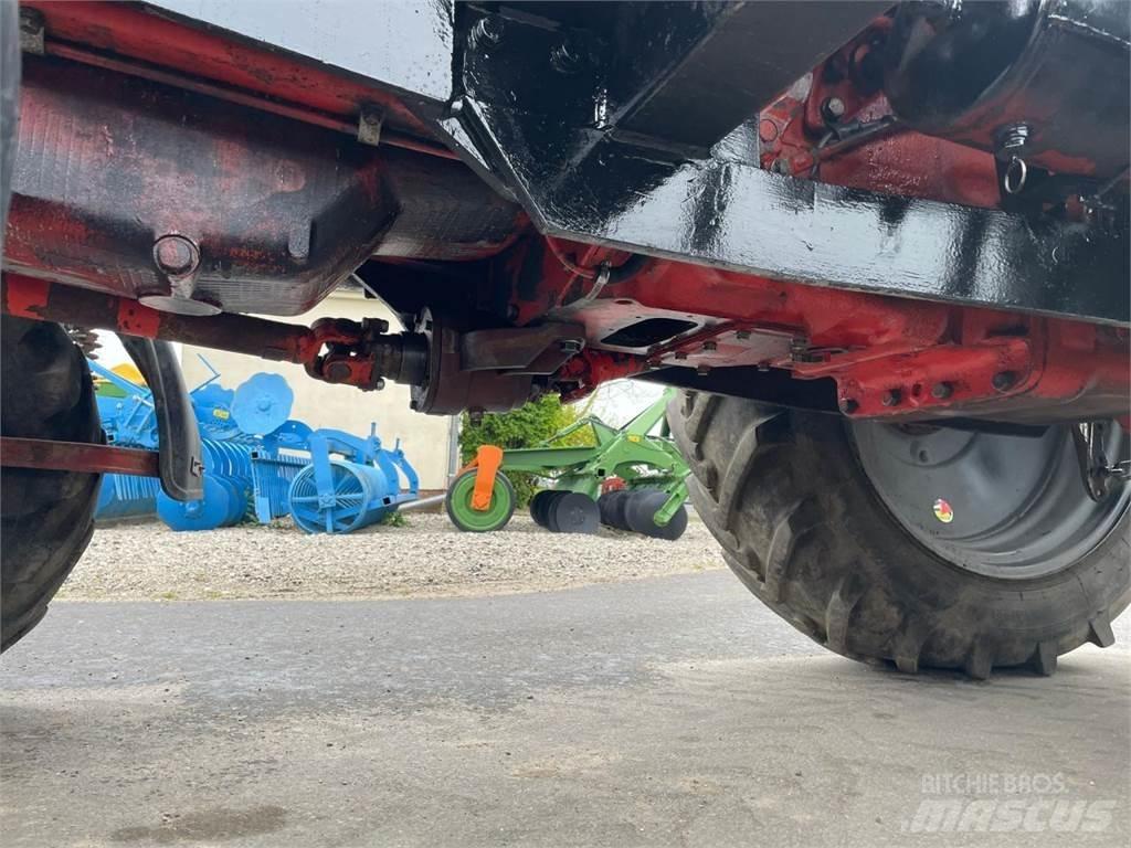 Belarus MTS 82 + FL Tractors