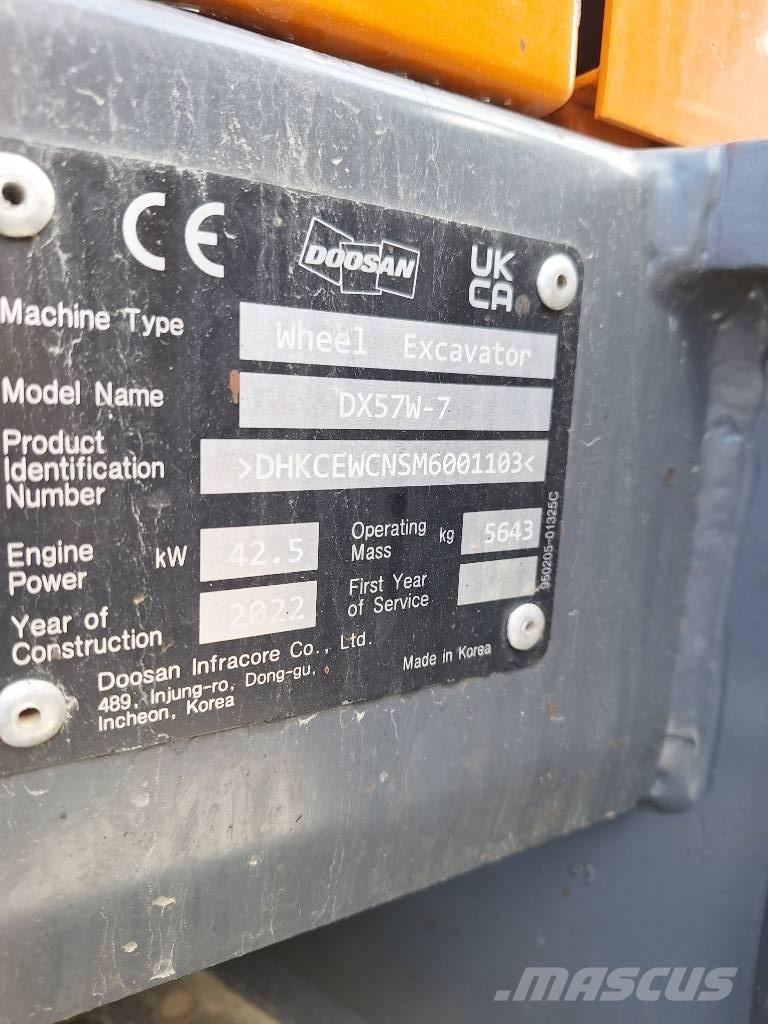 Doosan DX 57 W Wheeled excavators