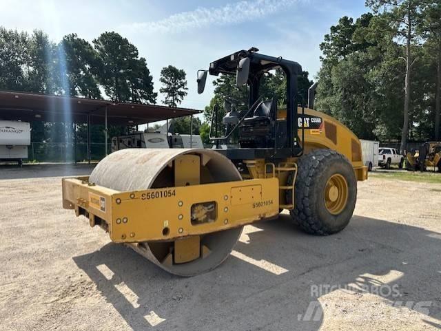 CAT CS 56 B Single drum rollers