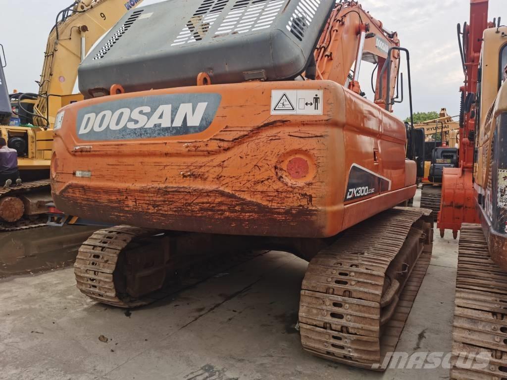 Doosan DX300LC-9C Crawler excavators