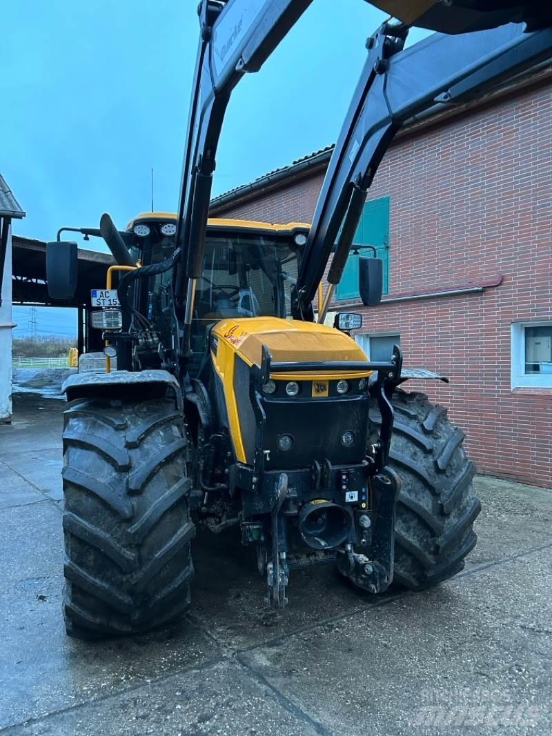 JCB Fastrac 4220 Tractors