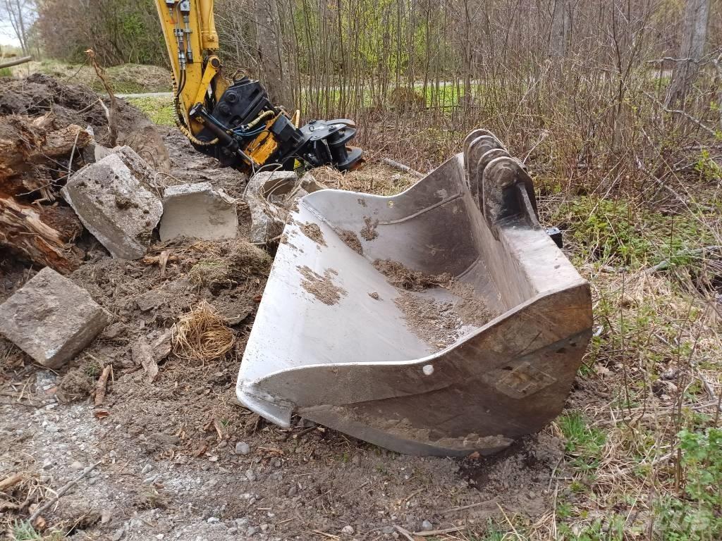 Komatsu PW 160-7E0 Wheeled excavators