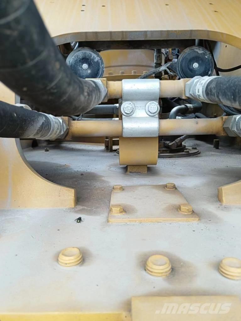 CAT 340 D L Crawler excavators