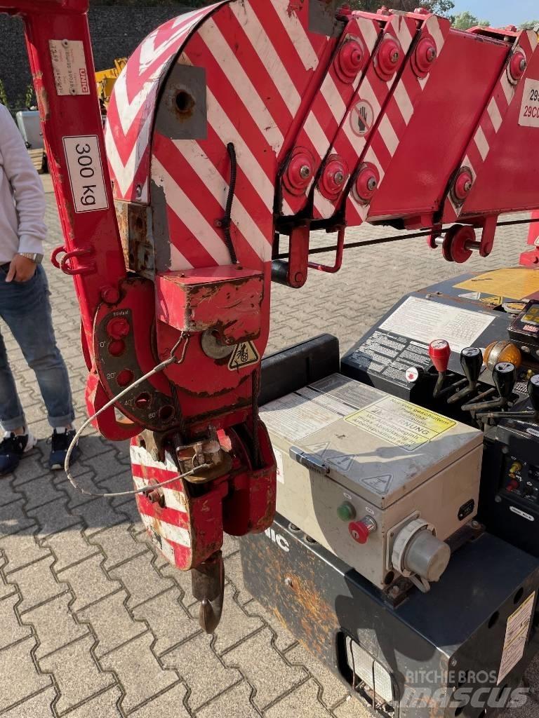 Unic URW-295 Mini cranes