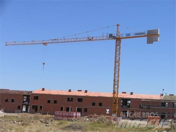 Potain MC 78 Tower cranes
