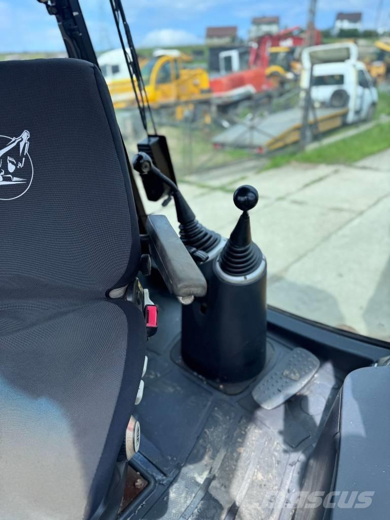 JCB 3CX Backhoe