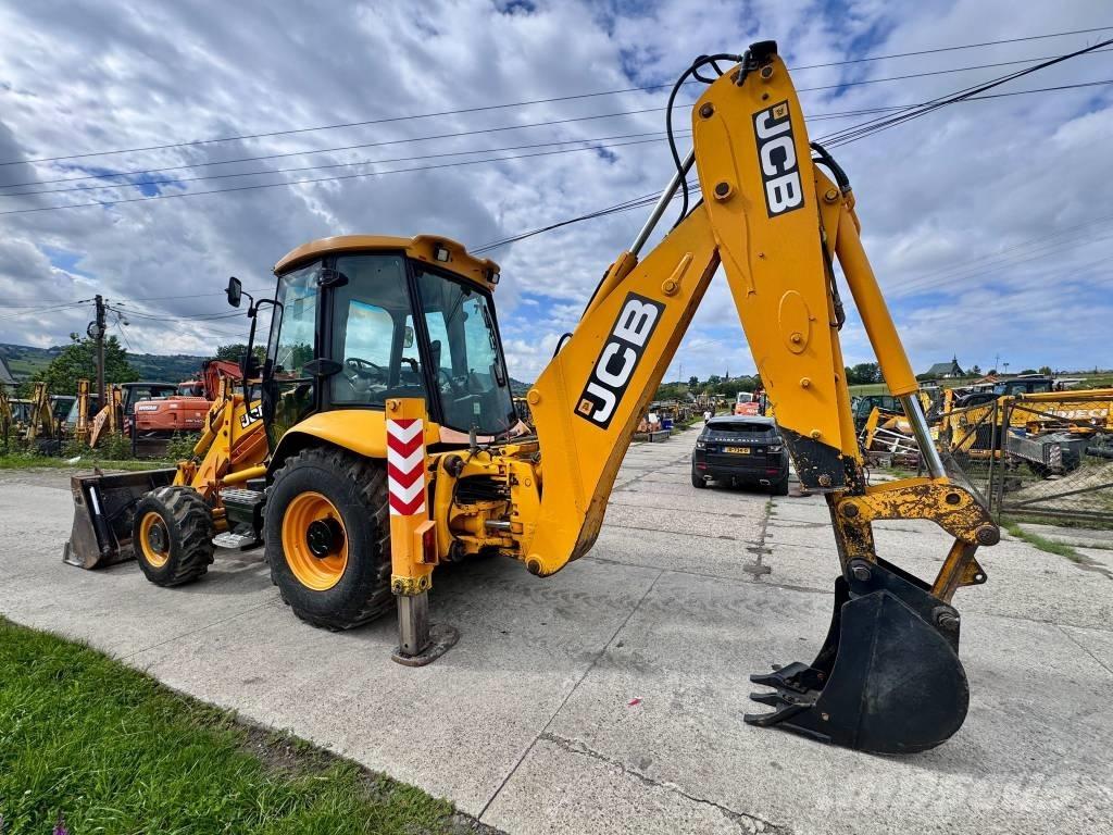JCB 3CX Backhoe